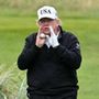 Trump 'bara' a golf? Un video mostra l'aiutino al presidente