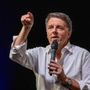 Governo, Renzi a Cernobbio: &quot;Auguri a imprenditori che lo votano, loro è devastante superficialità&quot;