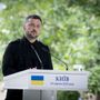 Zelensky “Putin trasforma diplomazia in farsa, sanzioni subito”