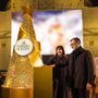 Ferrero Rocher illumina il Natale di Milano, piramide dorata a Piazza San Carlo Ferrero Rocher illumina il Natale di Milano, piramide dorata a Piazza San Carlo