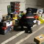 Ruba merce dai bancali Lidl: autista arrestato a Biandrate; in garage oltre 6mila euro di prodotti