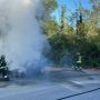 Auto in fiamme sul ponte del Ticino a San Martino di Trecate