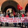 25 aprile a Novara: contestazioni contro il consigliere provinciale di FdI Mauro Gigantino FOTO