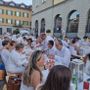 Arona, la Cena in Bianco illumina Piazza San Graziano: decima edizione tra eleganza, sorrisi e solidarietà
