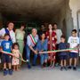 A Borgolavezzaro l’arte contemporanea incontra la memoria rurale: inaugurata l’opera di Bibi Manavi per “Una Boccata d’Arte”