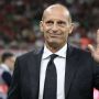Massimiliano Allegri tedoforo a Borgomanero