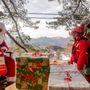 La magia del Natale tra gli alberi: Babbo Natale torna all’Adventure Park Le Pigne La magia del Natale tra gli alberi: Babbo Natale torna all’Adventure Park Le Pigne