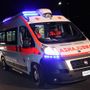 Tragedia a Trecate: tre giovani travolti da un treno. C'è un morto