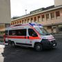 Incidente in viale Volta a Novara: moto contro auto, ferito il motociclista