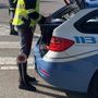 Studente aggredito per un insulto dopo mancata precedenza sulle strisce