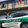 Trecate, controlli antidroga in piazza Cattaneo: tre persone segnalate e merce abusiva sequestrata