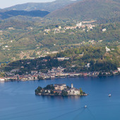 Halloween a Orta San Giulio, torna il Monster Street Tour tra dolcetti, magia e sorprese