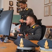 Dal nord ovest. Timbrava il cartellino e poi andava a lavorare in Svizzera: dipendente comunale infedele scoperto dalla Guardia di Finanza Dal nord ovest. Timbrava il cartellino e poi andava a lavorare in Svizzera: dipendente comunale infedele scoperto dalla Guardia di Finanza