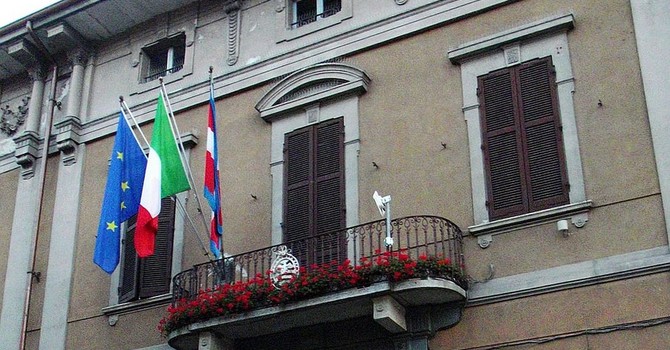 Tari, a Gozzano aumento del 16%: scontro in Consiglio comunale Tari, a Gozzano aumento del 16%: scontro in Consiglio comunale