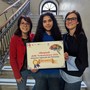 Nella foto da sinistra:  la coordinatrice, prof.ssa Marina Boido (NICO, Università di Torino), Myriam Sayed Mohamed (la vincitrice) e la prof.ssa Giulia Callegari del Convitto Carlo Alberto di Novara