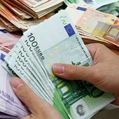 Circa 47 milioni di euro inviati in patria dagli immigrati dal Novarese
