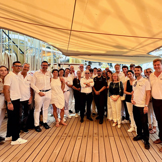 A bordo della Vespucci illustrati i progetti pro ambiente e persone disabili della “Flotta Rotary”, lago d’Orta e Arona al centro