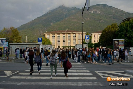 Lezioni al via in Piemonte: il ritorno in classe di 551.632 studentesse e studenti