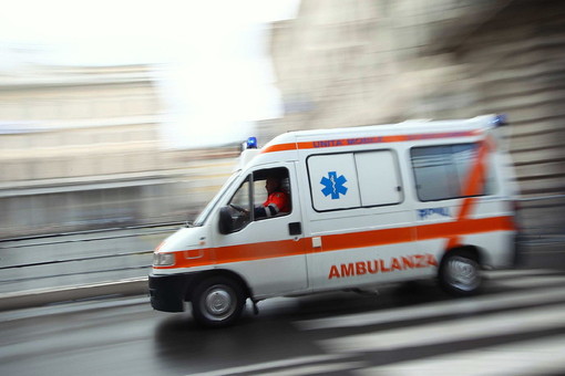 Notizie dal Piemonte. Bus contro autocisterna a Villafranca Piemonte, ferito l'autista