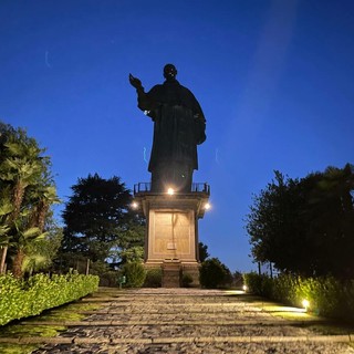 Visita guidata al tramonto al San Carlone: giovedì 20 agosto l'apertura serale straordinaria