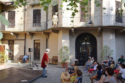 Borgomanero, primo appuntamento di "Serate al parco "Serate al parco. Musica e parole per la città" Borgomanero, primo appuntamento di "Serate al parco "Serate al parco. Musica e parole per la città"