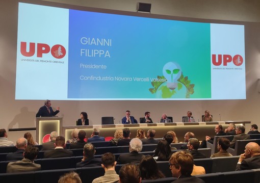 Il “mix” energetico come futura leva di competitività e di risparmio, per gli usi civili e per quelli industriali Il “mix” energetico come futura leva di competitività e di risparmio, per gli usi civili e per quelli industriali