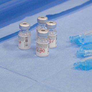 Vaccini Covid, Cirio: "Già al lavoro per partire con la seconda fase per gli over 65"