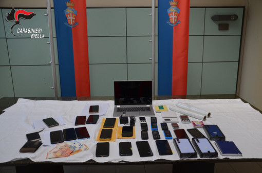 Carabinieri, duro colpo allo spaccio di droga nei boschi della Valle Elvo Carabinieri, duro colpo allo spaccio di droga nei boschi della Valle Elvo