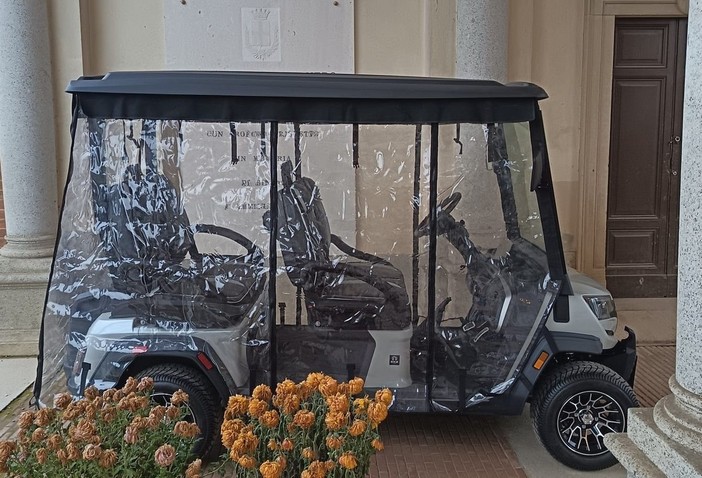 Novara, golf car gratuita al cimitero per anziani e persone con ridotta mobilità Novara, golf car gratuita al cimitero per anziani e persone con ridotta mobilità