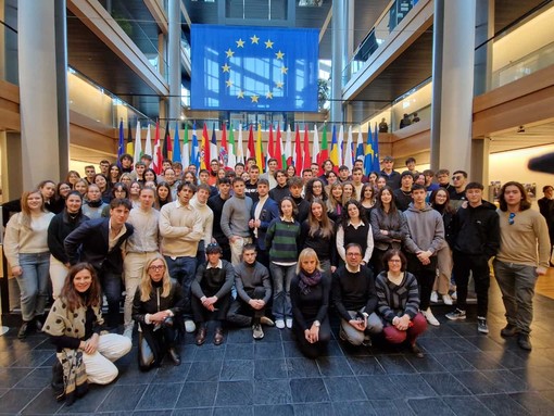 Alunni del Liceo Galilei in visita al Parlamento Europeo di Strasburgo, un'esperienza unica di confronto e conoscenza