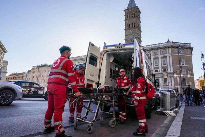 Nasce a Novara l’“Officina della Salute”: visite specialistiche per i più fragili grazie alla Croce Rossa