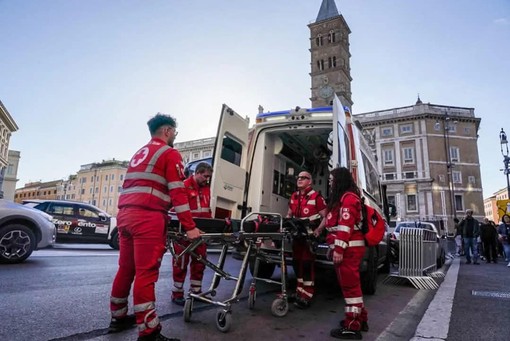 Nasce a Novara l’“Officina della Salute”: visite specialistiche per i più fragili grazie alla Croce Rossa