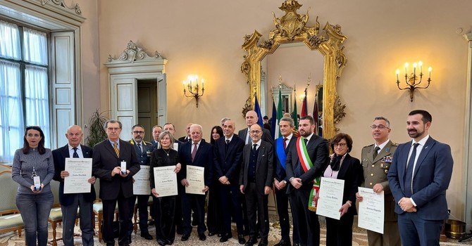 Onorificenze Omri: la Provincia celebra i cittadini meritevoli in Prefettura