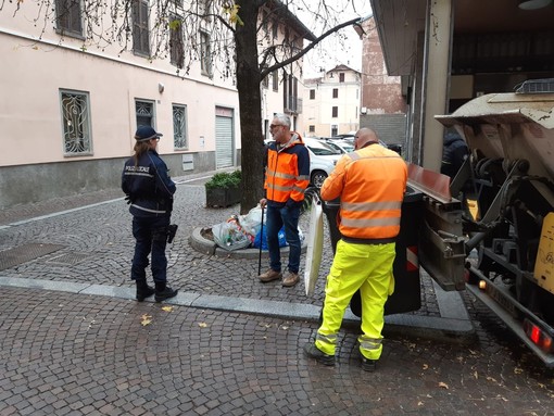 Tolleranza zero contro l’inciviltà: controlli a Galliate e tre cittadini identificati per abbandono di rifiuti Tolleranza zero contro l’inciviltà: controlli a Galliate e tre cittadini identificati per abbandono di rifiuti