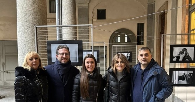 “Una scuola, tanti sguardi”: a Gozzano la mostra che unisce musica, fotografia e inclusione