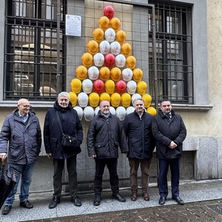 Novara accende l’Albero della Sicurezza: l’appello del sindaco Canelli