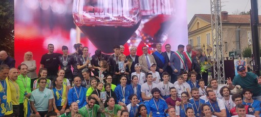 Maggiora, grande successo per la Corsa delle botti