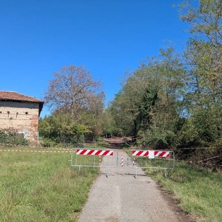 Cameri, chiuso il tratto ciclo-pedonale tra Villa Picchetta e Belvedere per rischio frane