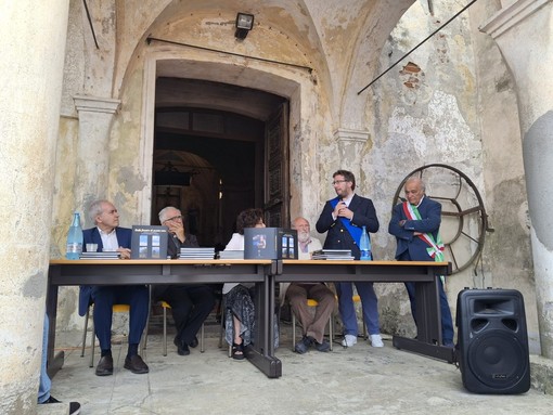 Nel ricordo di Sebastiano Vassalli, a Pisnengo dieci anni dopo: «Dalle finestre di questa casa si vede il nulla…»