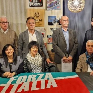 Forza Italia Galliate presenta il nuovo Direttivo Comunale Forza Italia Galliate presenta il nuovo Direttivo Comunale