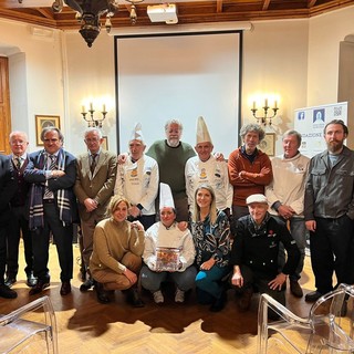 Presentato il libro “Arte, Artigianato, Paesaggio” Presentato il libro “Arte, Artigianato, Paesaggio”