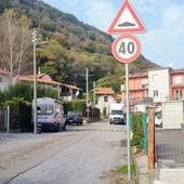 Nuovi dissuasori di velocità per una viabilità più sicura a Brovello Carpugnino