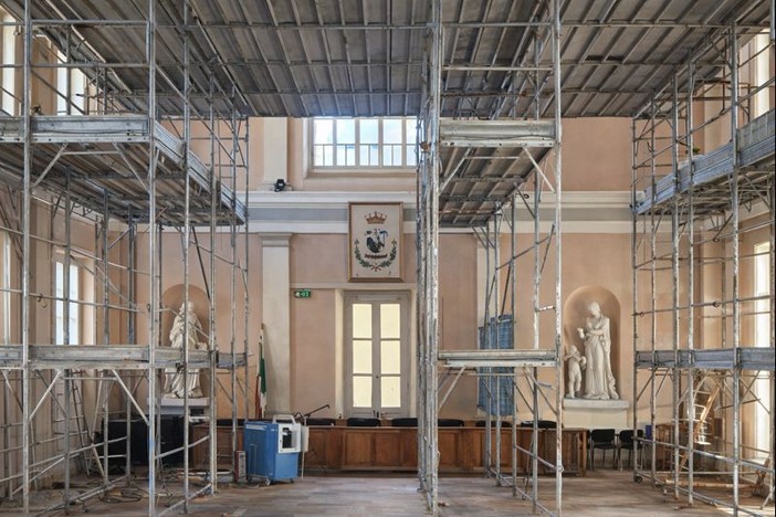 Galliate, al via il cantiere per la ristrutturazione della sala consiliare del Castello