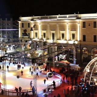 &quot;Arona guarda avanti: eventi in tutta la città e un Natale da sogno&quot;