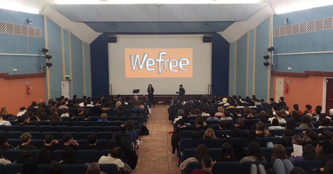 Gli studenti di Enaip Arona partecipano all’incontro sulla prevenzione delle sostanze psicotrope Gli studenti di Enaip Arona partecipano all’incontro sulla prevenzione delle sostanze psicotrope