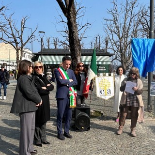 Arona intitola il piazzale a Camilla Ravera, prima donna senatrice a vita in Italia