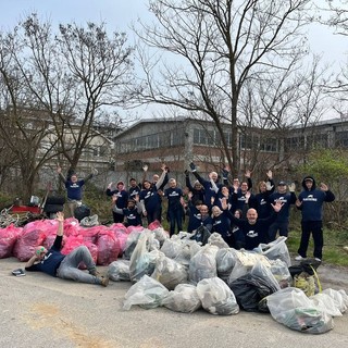 Novara, discarica abusiva in via Da Verrazzano: raccolti 1.200 chili di rifiuti