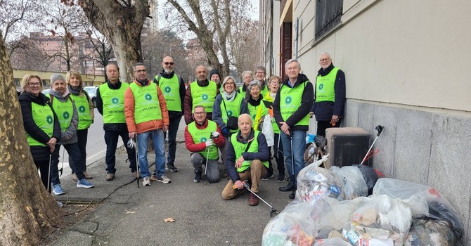 Novara Green: volontari in azione tra stazione e corso Manzoni