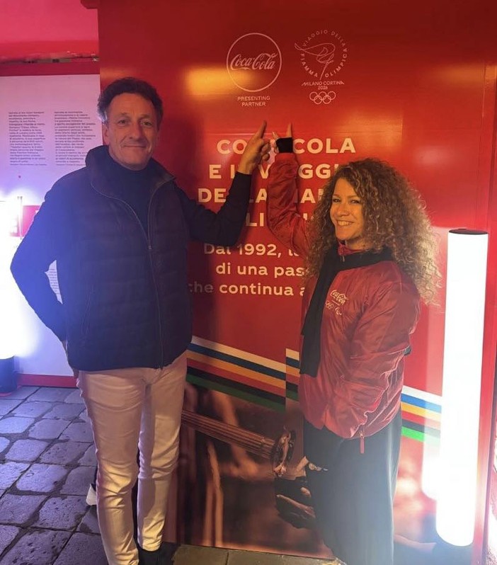 Fiamma Olimpica: la Tedofora locale Corinna Pogliana illumina la città