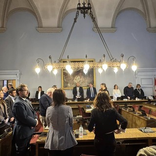 Dieci anni dalla scomparsa di Sara Gambaro: il ricordo in consiglio comunale